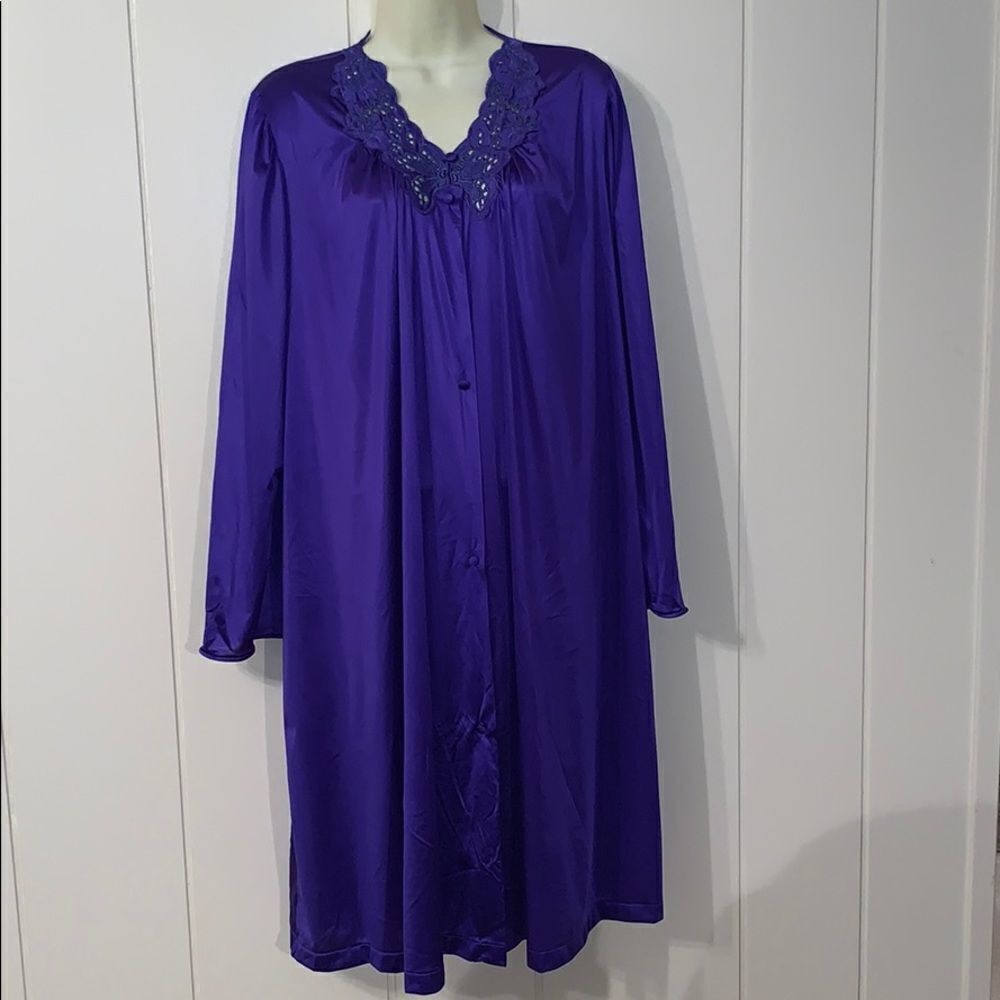 Vintage Vanity Fair purple nylon robe